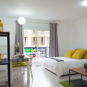 Céntrico Apartamento Con Balcón Cerca De La Playa Appartement